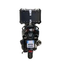 Top case GPR TECH compatible with  Sym ADX 300 2024/2026 e5 Plus Top Case Alpitech en aluminium, couleur noire avec plaque spécifique incluse Capacité Litres 45