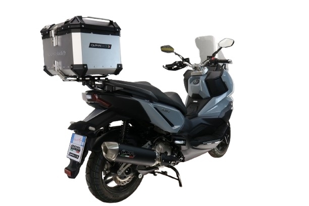 Top case GPR TECH compatible with  Sym ADX 300 2024/2026 e5 Plus Top Case Alpitech en aluminium, couleur argent avec plaque spécifique incluse Capacité Litres 45