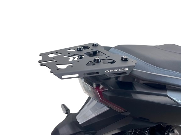 Top case GPR TECH compatible with  Sym ADX 300 2024/2026 e5 Plus Top Case Alpitech en aluminium, couleur argent avec plaque spécifique incluse Capacité Litres 26