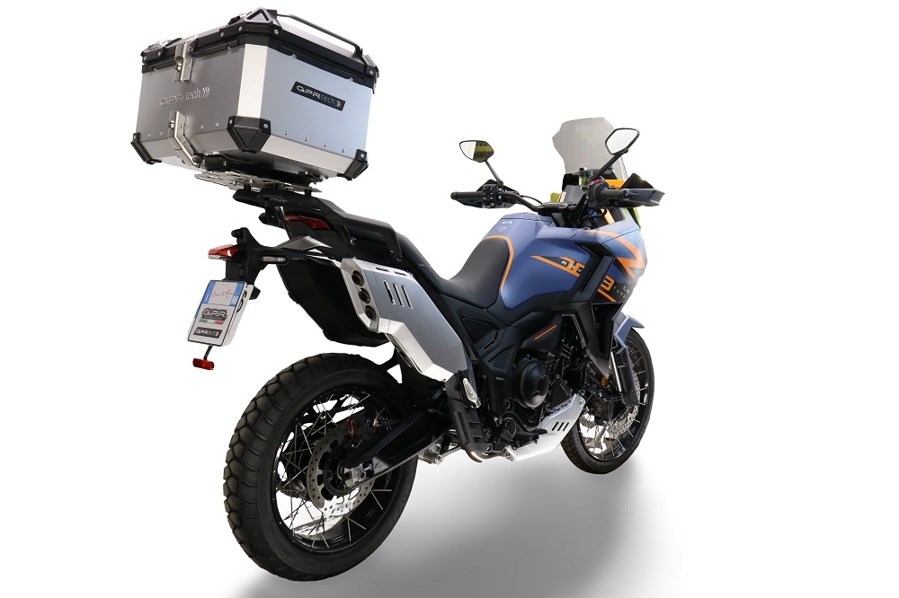 GPR TECH compatible with  Zontes 703 F 2025/2026 Top Case Alpitech en aluminium, couleur argent avec plaque spécifique incluse Capacité Litres 45