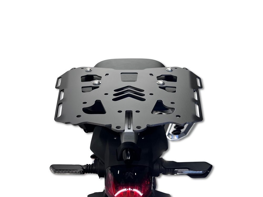 GPR TECH compatible with  Zontes 703 F 2025/2026 Plaque de montage spécifique Top Case ALPITECH 35>55 LT compatible avec le porte-bagages d'origine, en acier inoxydable fabriqué avec 4 points d'ancrage